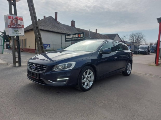 Volvo V60 2.0 D [D4] Summum Nagyon sz�p �llapot...